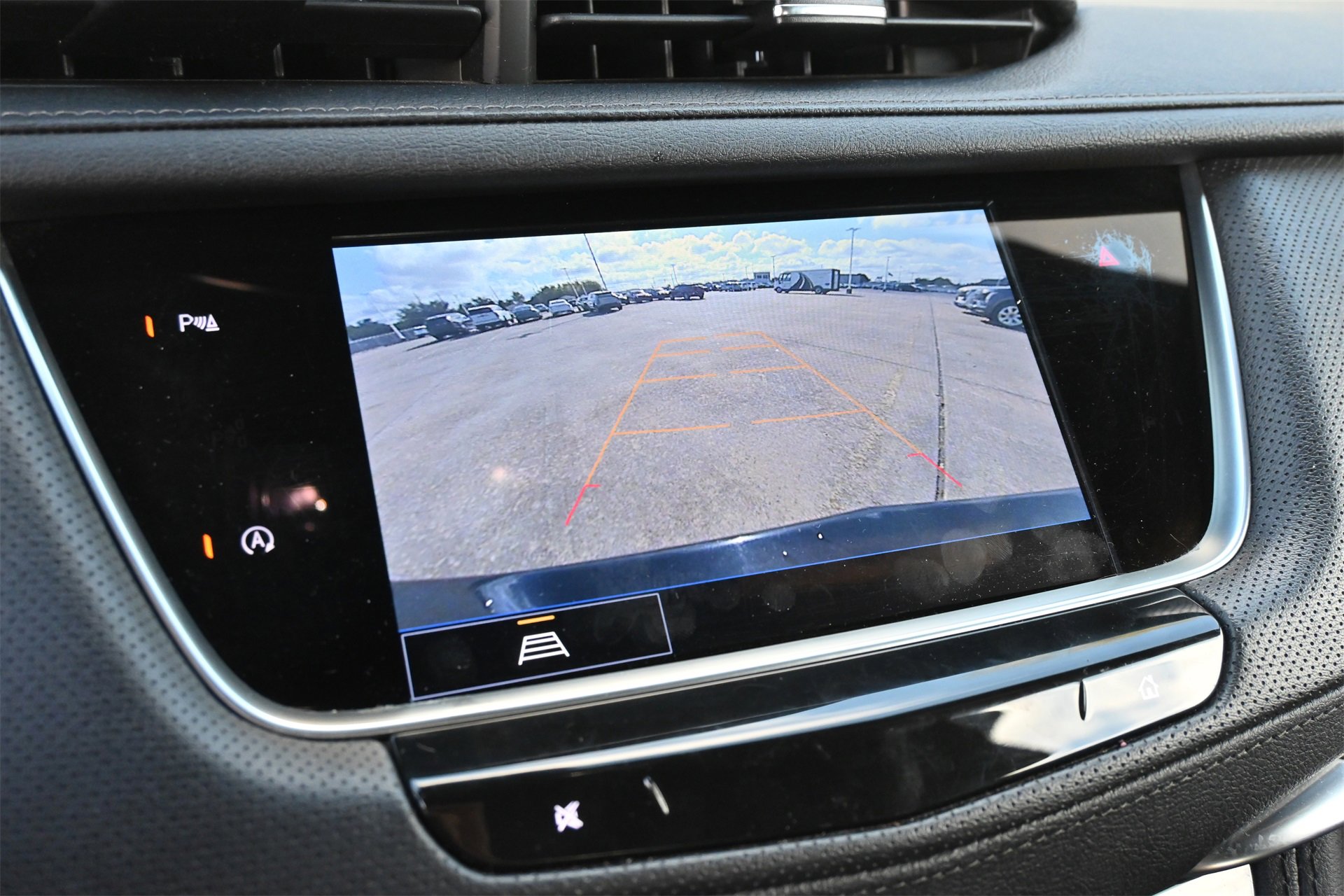 Used 2023 Cadillac XT5 Premium Luxury image 13