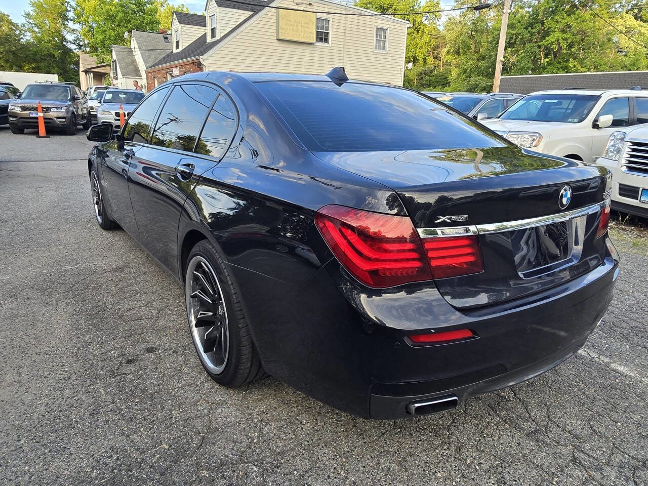 Used 2014 BMW 750Li xDrive w/ Executive Package image 5