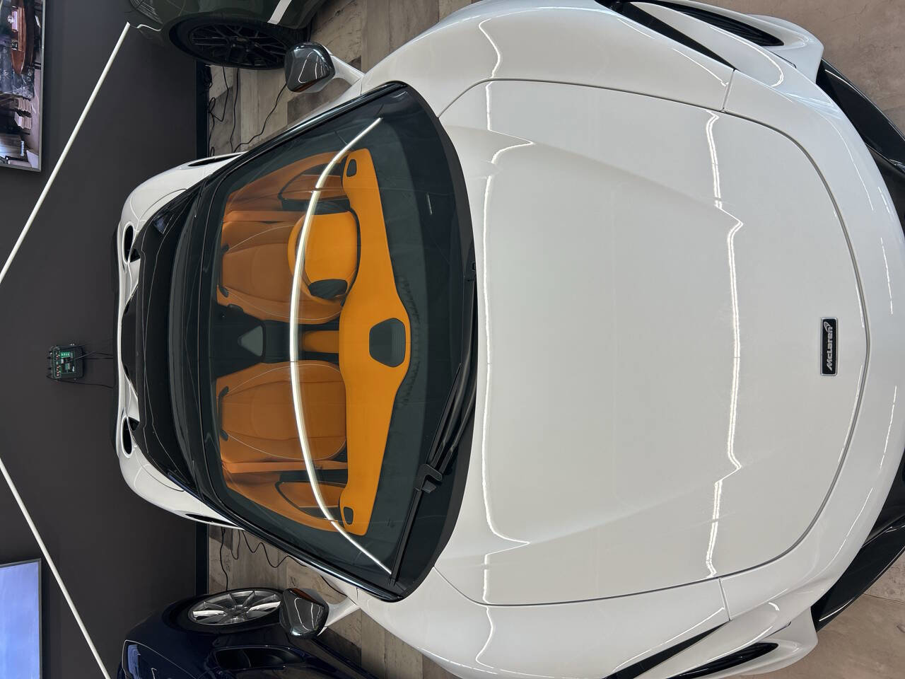 Used 2025 McLaren Artura Spider image 17