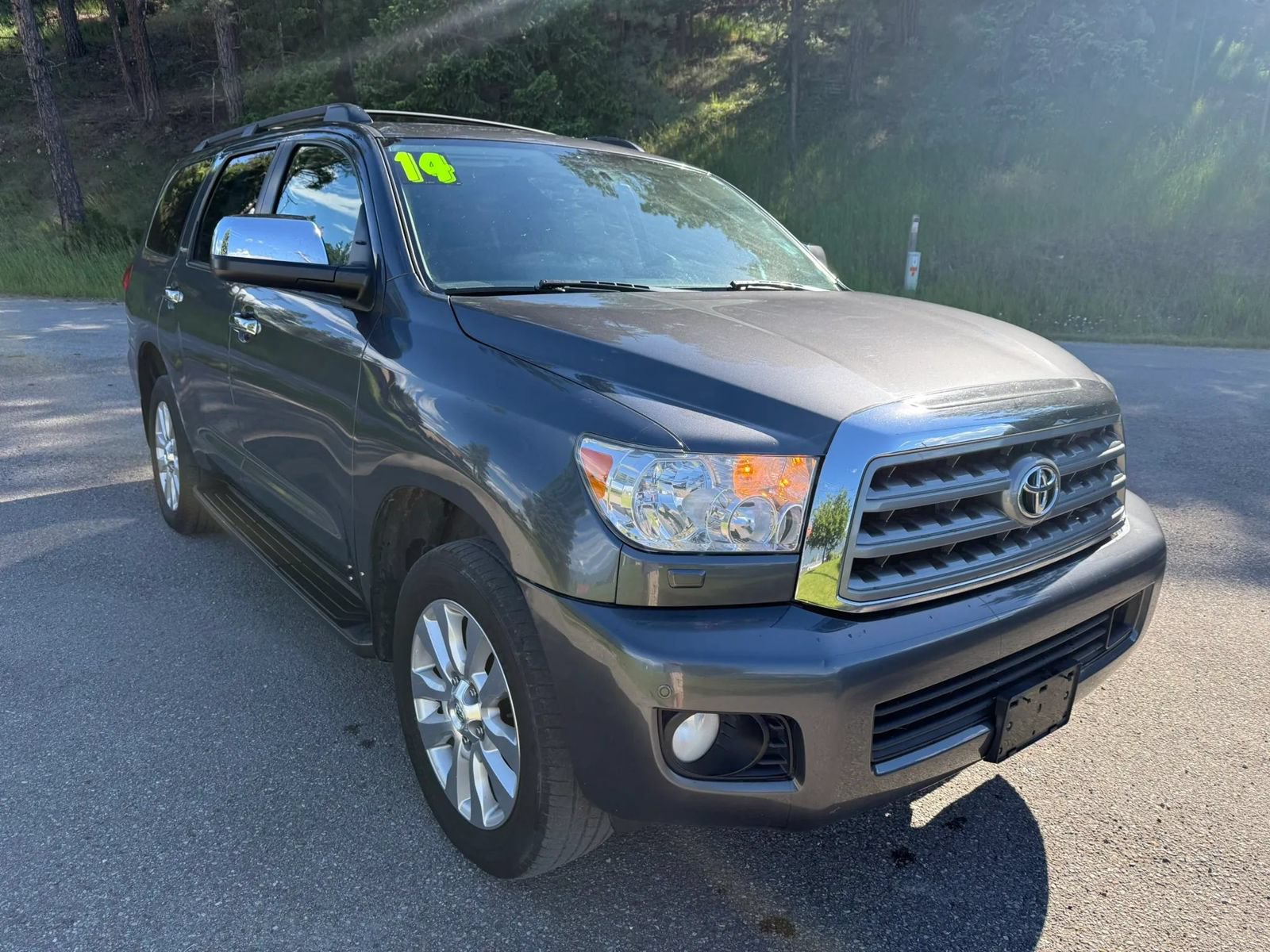 Used 2014 Toyota Sequoia Platinum AWD/4WD image 3