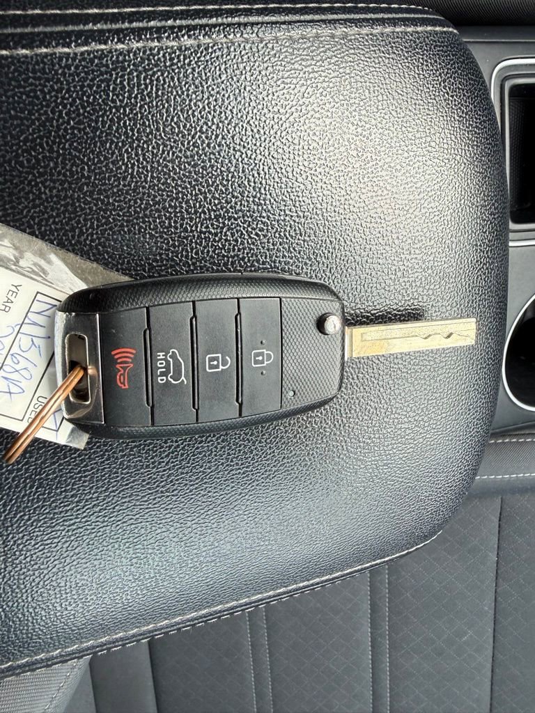 Used 2016 Kia Sorento LX image 23