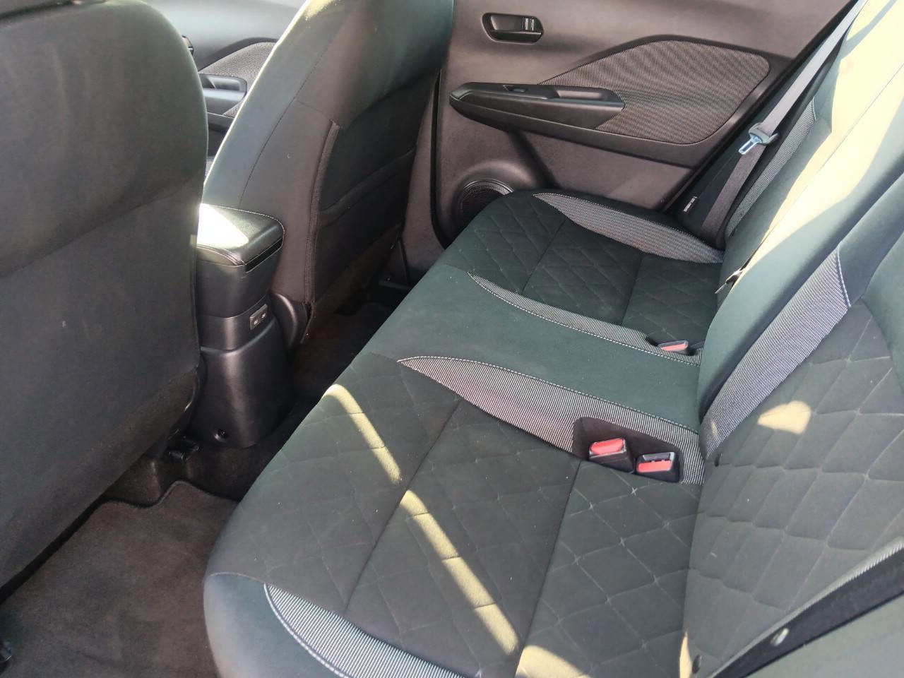 Used 2020 Nissan Kicks S image 6