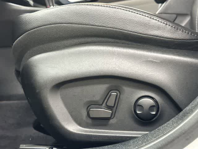 Used 2025 Jeep Compass Limited image 26