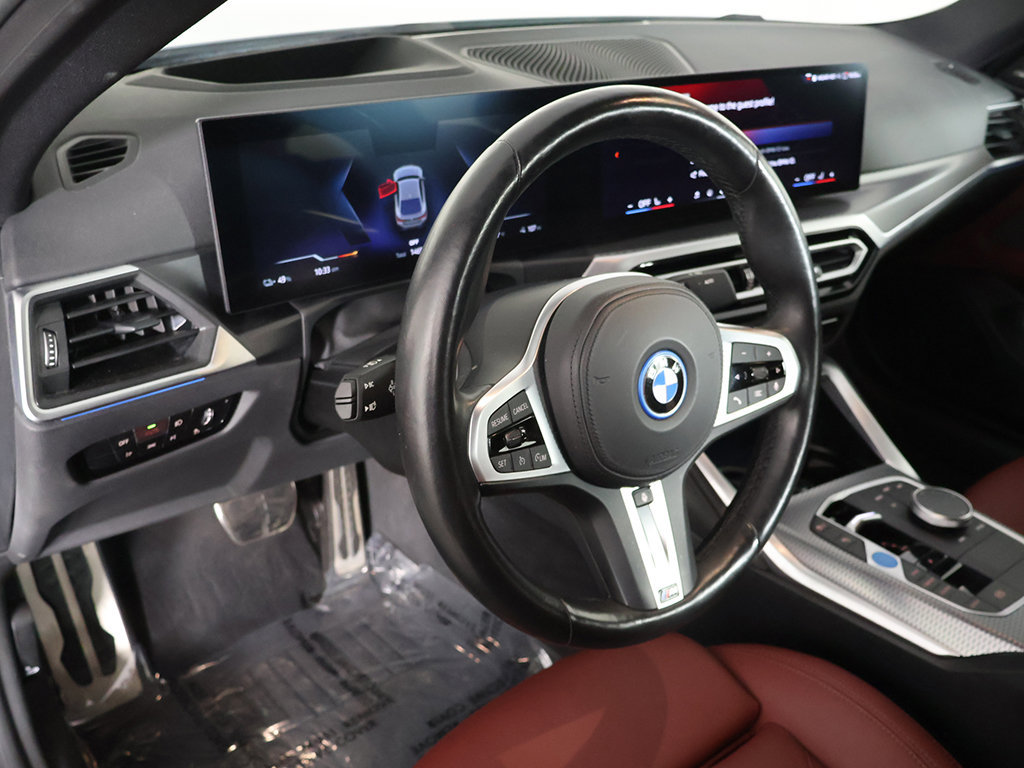 Used 2024 BMW i4 eDrive40 w/ M Sport Package RWD image 29