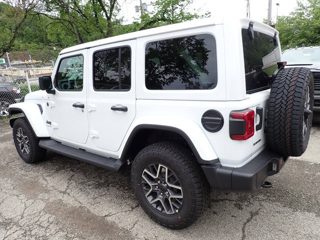 New 2026 Jeep Wrangler Unlimited Sahara w/ Safety Group AWD/4WD image 3