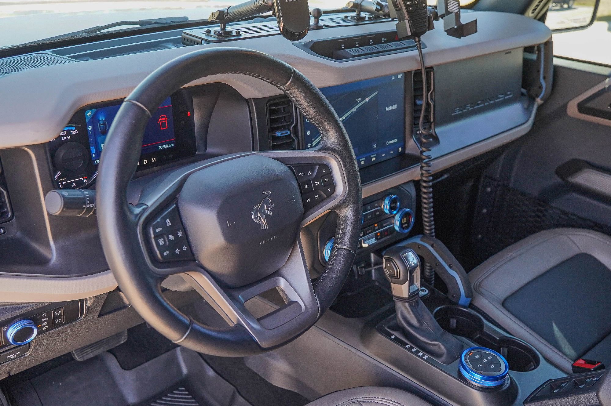 Used 2023 Ford Bronco Wildtrak image 8