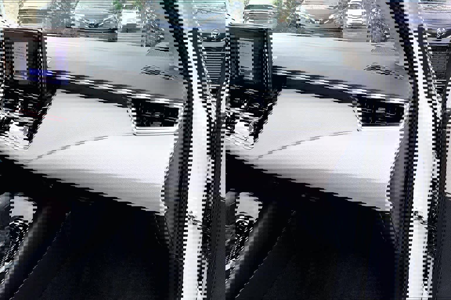 Certified 2025 Toyota Corolla LE image 18