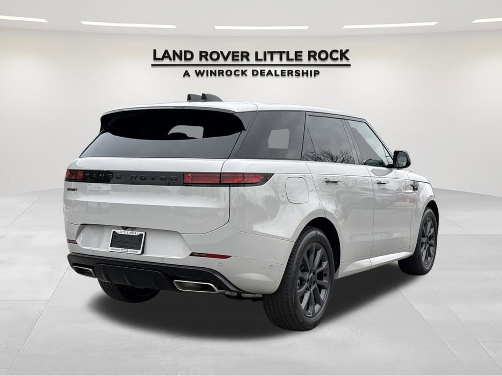 New 2026 Land Rover Range Rover Sport Dynamic SE image 2