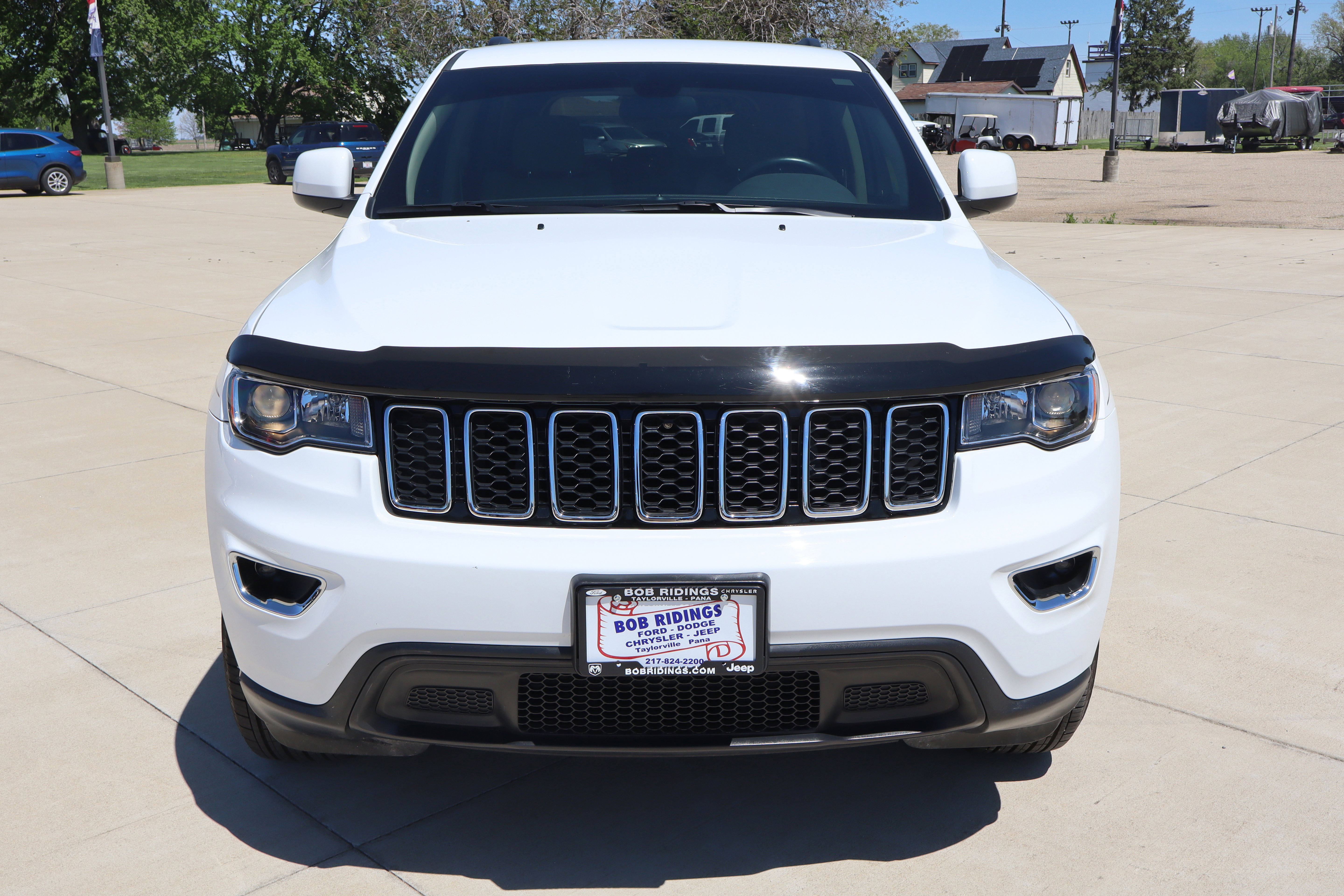 Used 2021 Jeep Grand Cherokee Laredo w/ Security & Convenience Group image 2