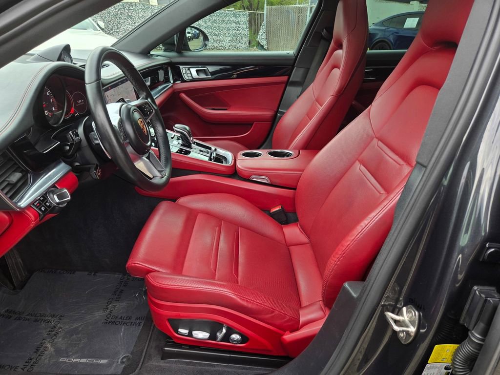 Used 2020 Porsche Panamera 4 image 21