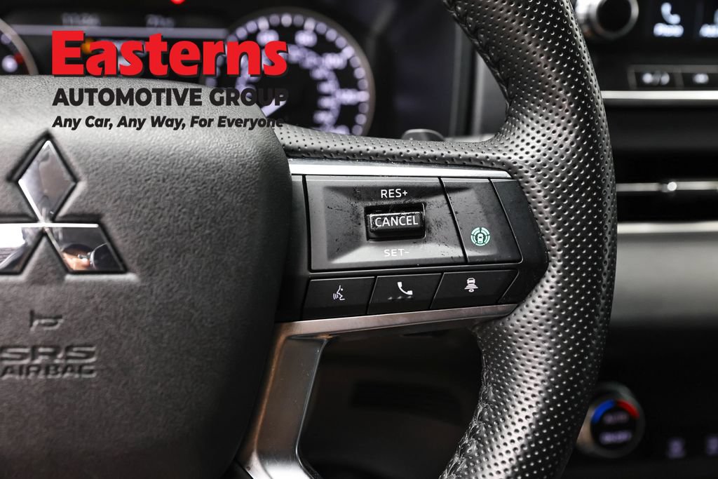 Used 2024 Mitsubishi Outlander SE FWD image 16