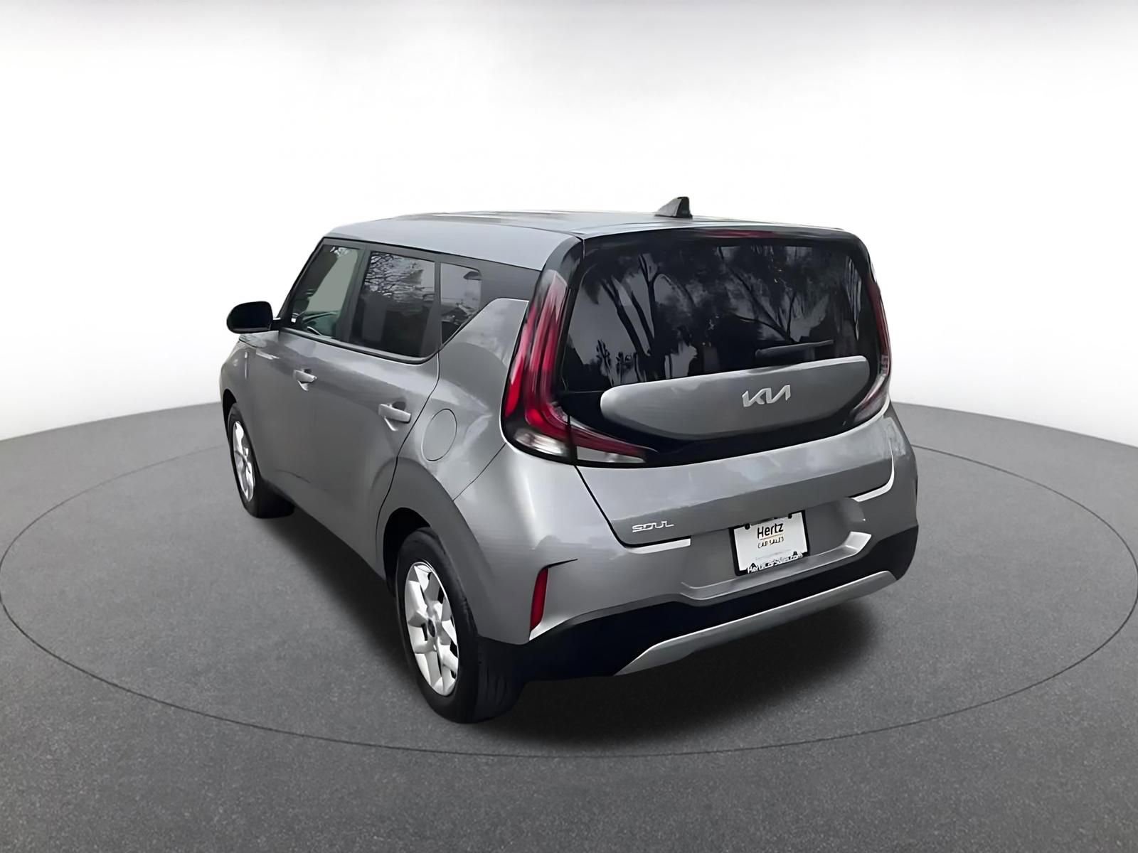 Used 2025 Kia Soul LX w/ LX Technology Package image 11