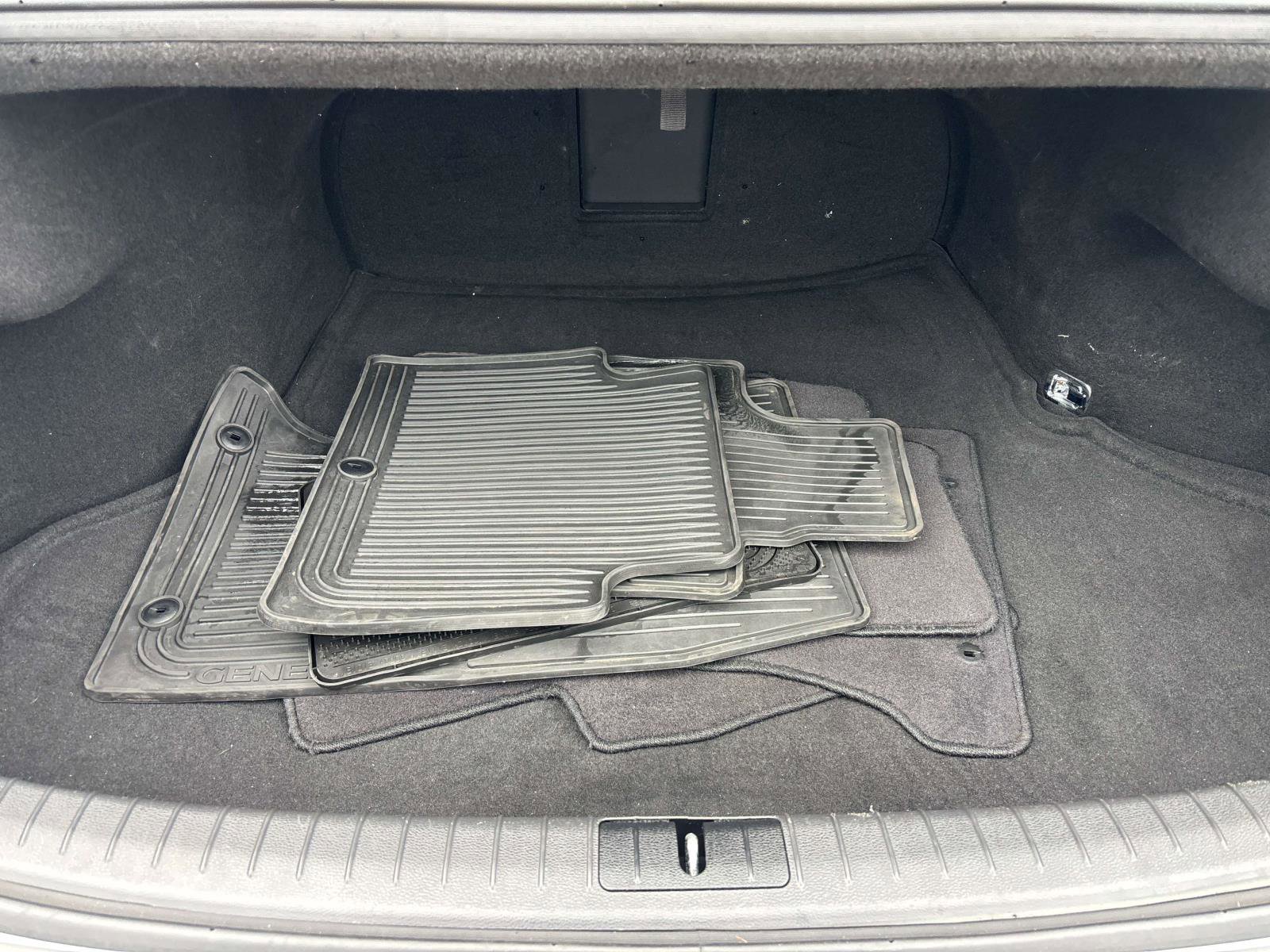 Used 2015 Hyundai Genesis 3.8 w/ Option Group 02 image 13