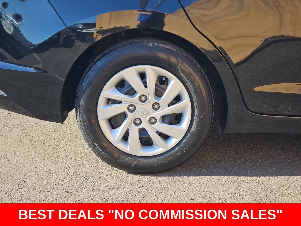 Used 2019 Hyundai Elantra SE FWD image 36