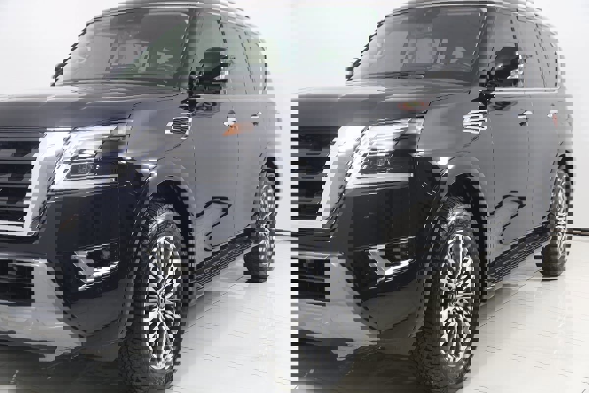 Used 2024 Nissan Armada SL w/ Captain's Chairs Package image 57