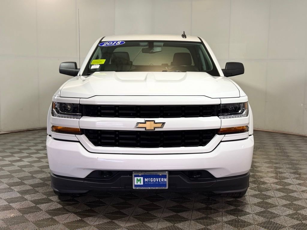 Used 2018 Chevrolet Silverado 1500 Custom w/ Custom Convenience Package image 10