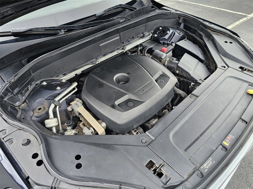 Used 2016 Volvo XC90 T6 Momentum w/ Momentum Plus Package image 27
