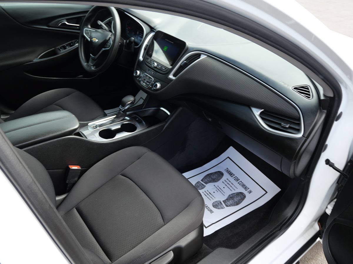 Used 2022 Chevrolet Malibu LT FWD image 26