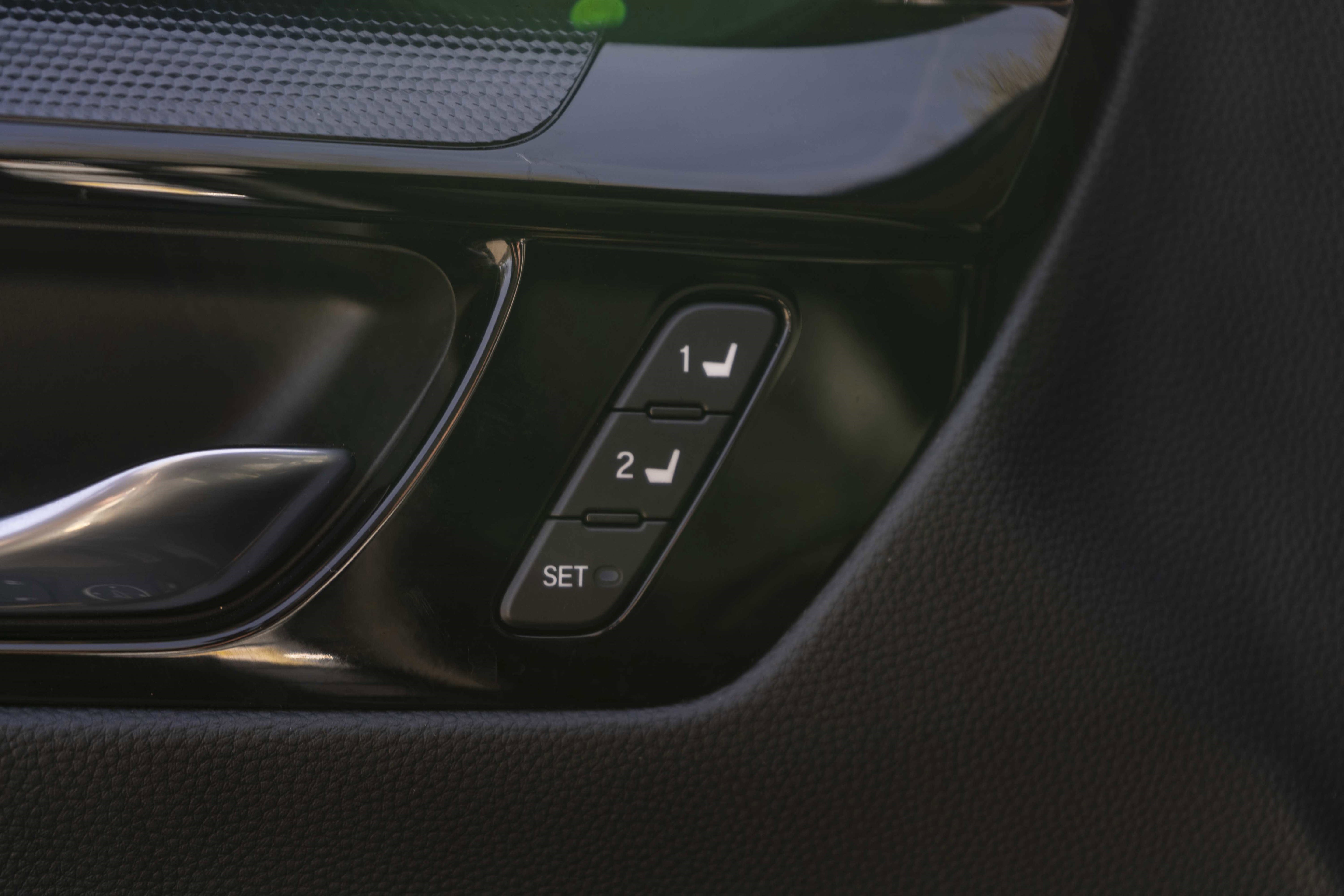 Used 2025 Honda CR-V EX-L image 38