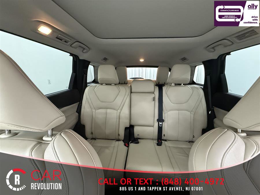 Used 2023 INFINITI QX60 Sensory w/ Cargo Package image 17