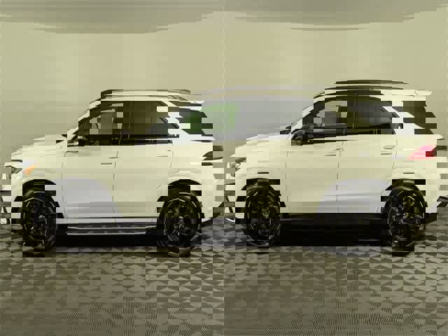 Certified 2025 Mercedes-Benz GLE 450 4MATIC image 3