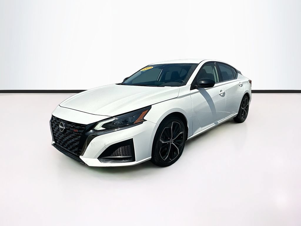 Used 2023 Nissan Altima 2.5 SR FWD image 5