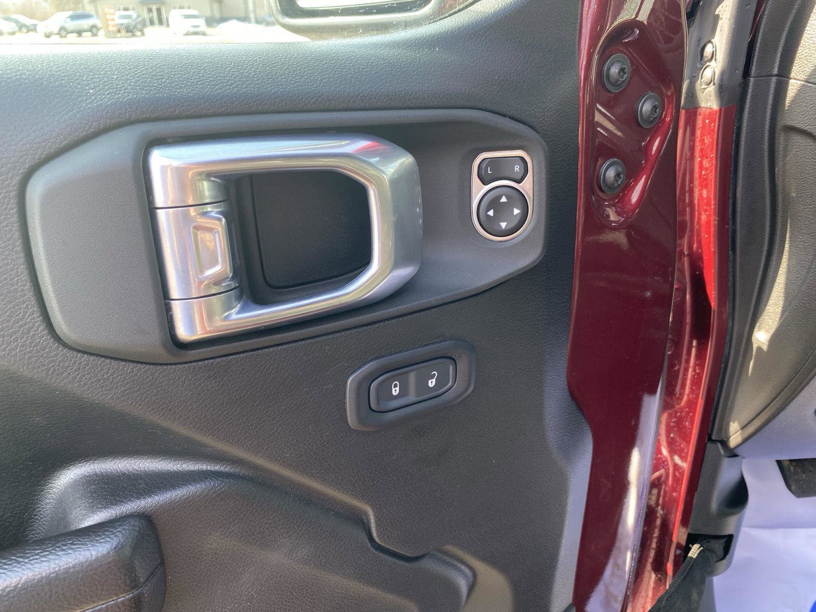 Used 2022 Jeep Wrangler Unlimited Sport image 11