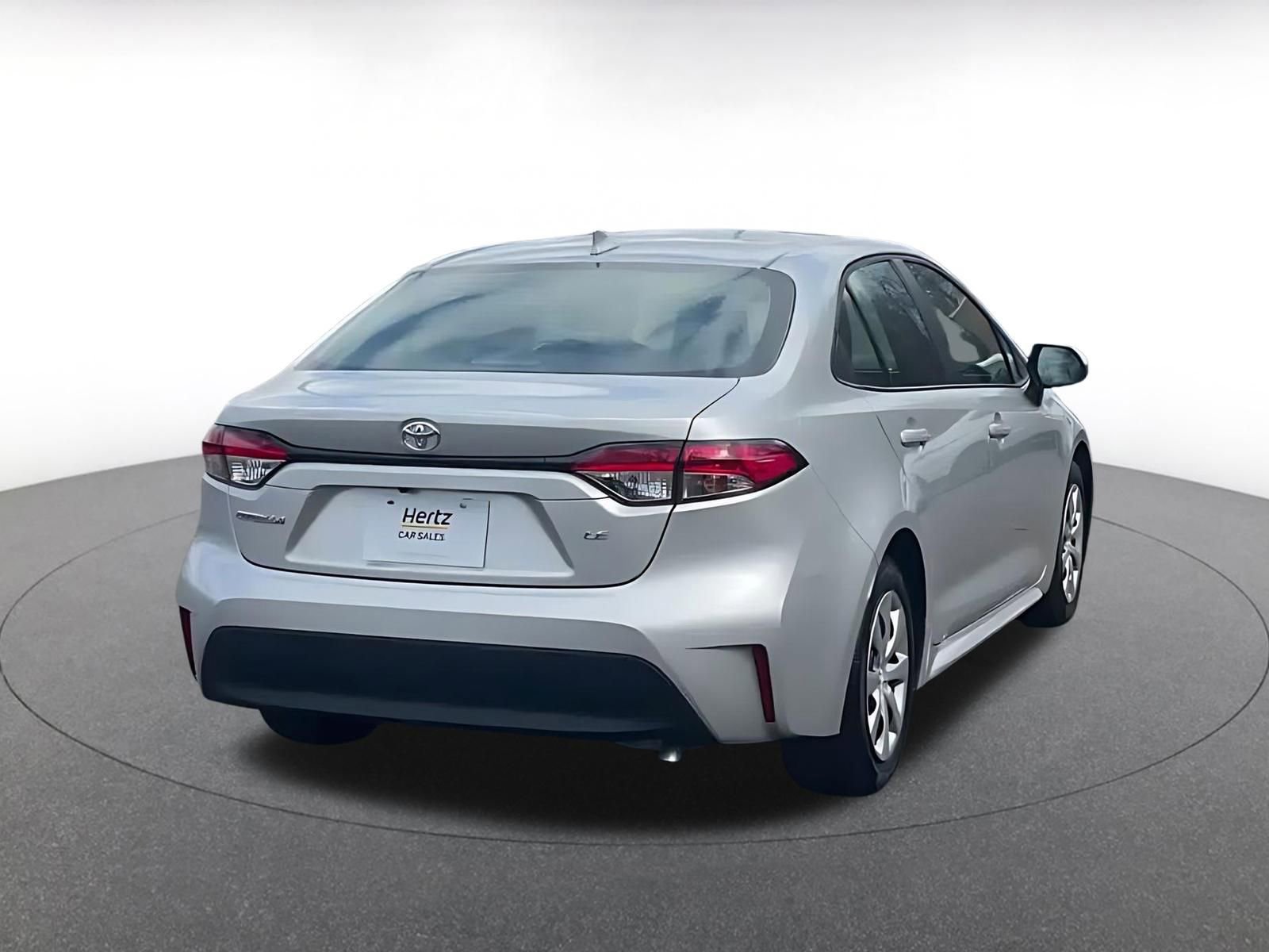 Used 2025 Toyota Corolla LE FWD image 14