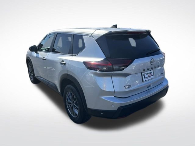 Used 2024 Nissan Rogue S AWD/4WD image 4