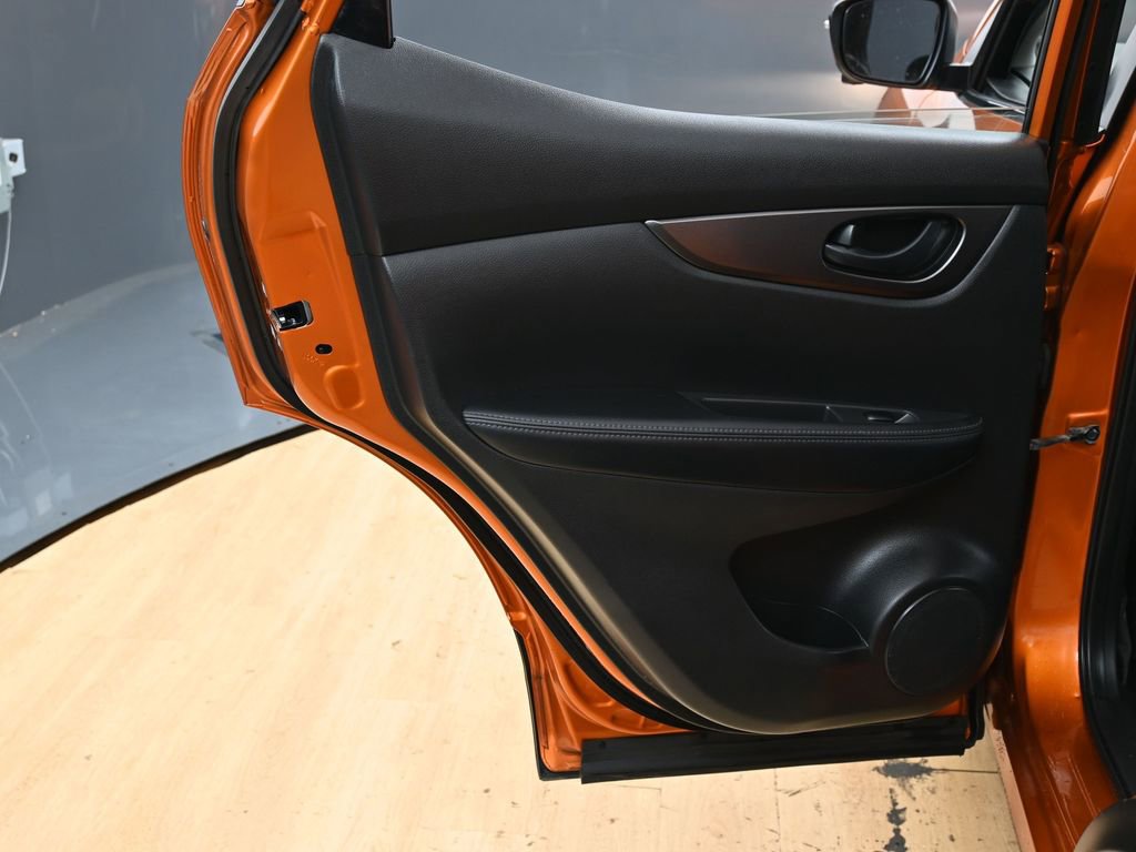 Used 2022 Nissan Rogue Sport SL image 40