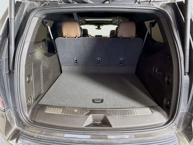 Used 2021 Chevrolet Suburban High Country image 27