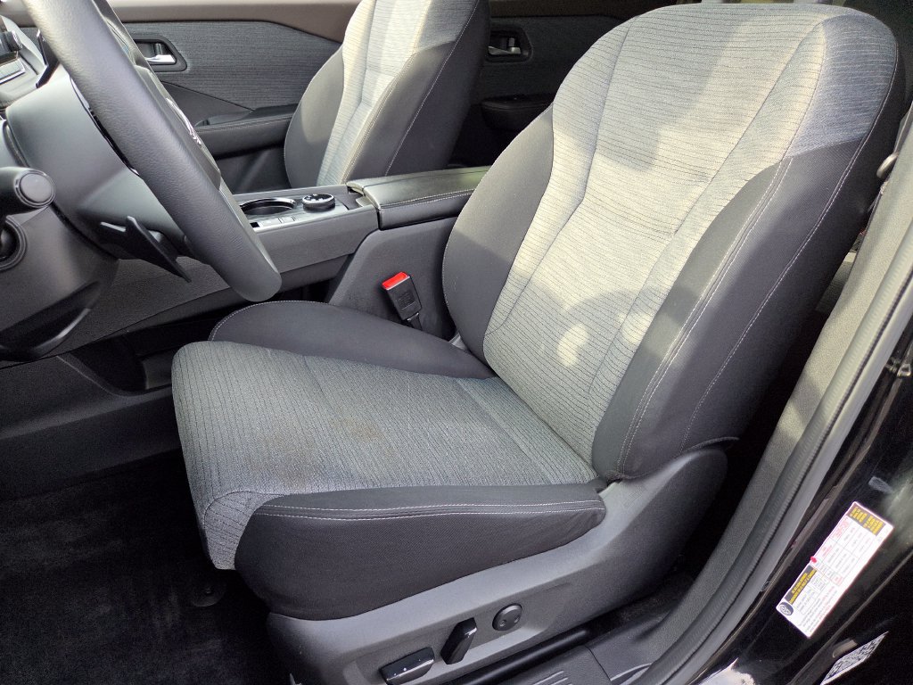 Used 2023 Nissan Rogue SV AWD/4WD image 29