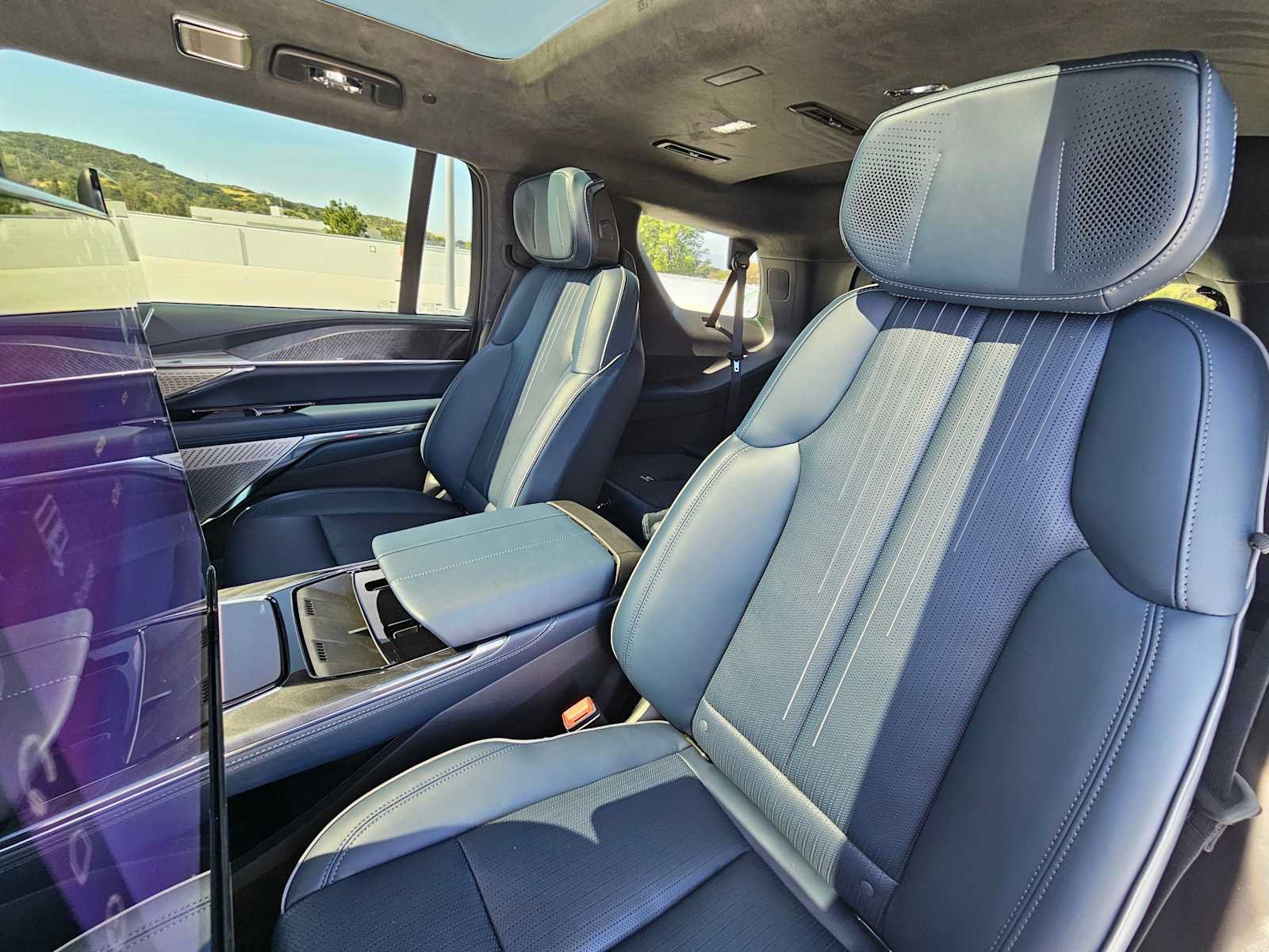 New 2026 Cadillac Escalade IQL Luxury AWD/4WD image 22