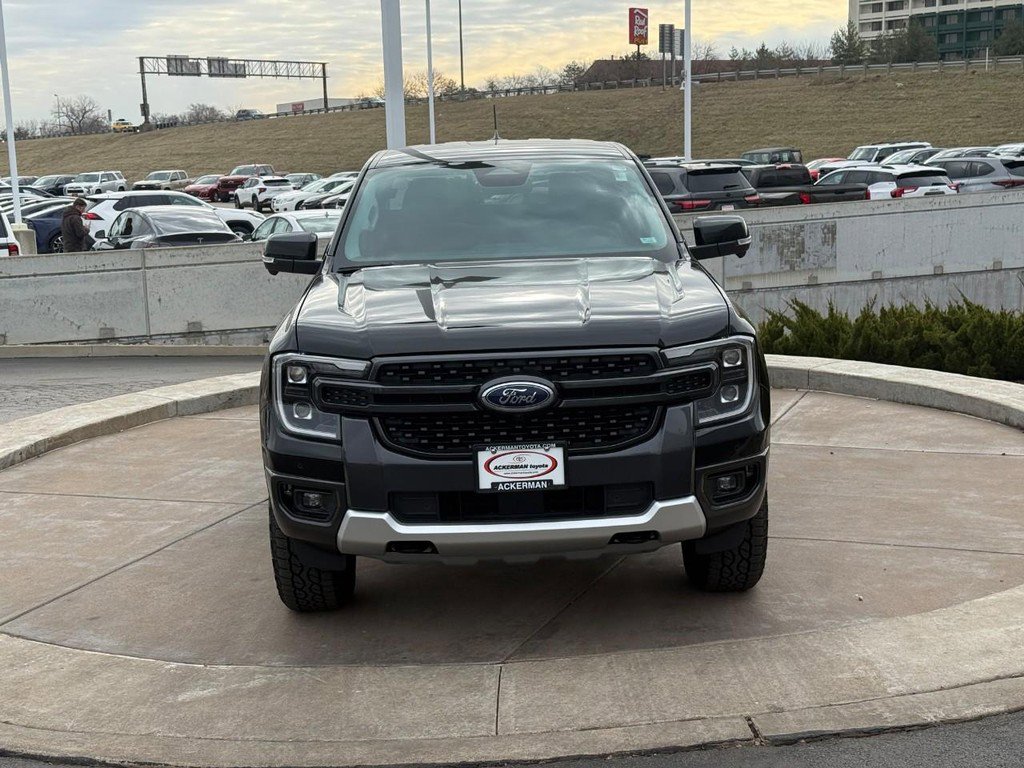 Used 2025 Ford Ranger Lariat w/ FX4 Off-Road Package image 11