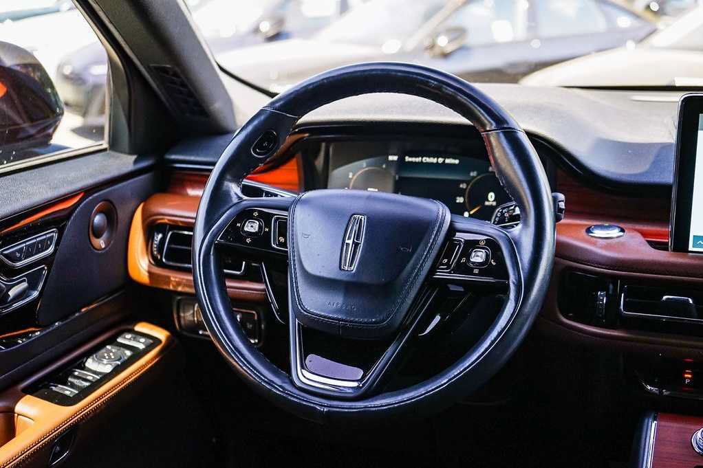 Used 2022 Lincoln Aviator Reserve w/ Equipment Group 201A AWD/4WD image 15