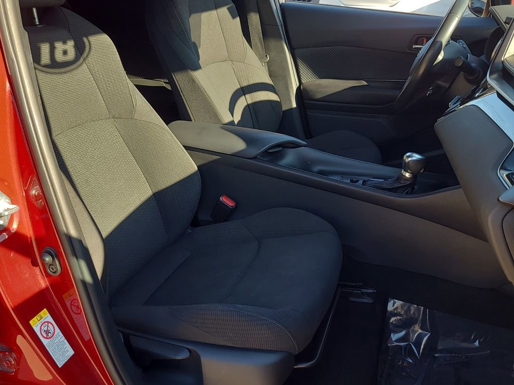 Used 2018 Toyota C-HR image 18