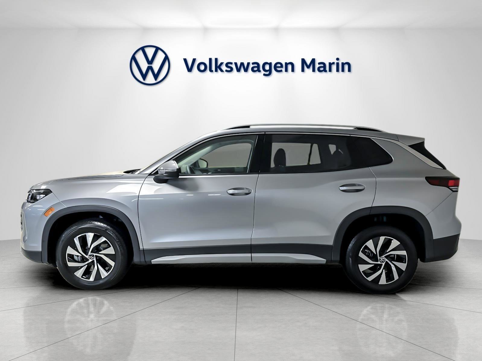 New 2026 Volkswagen Tiguan S image 2