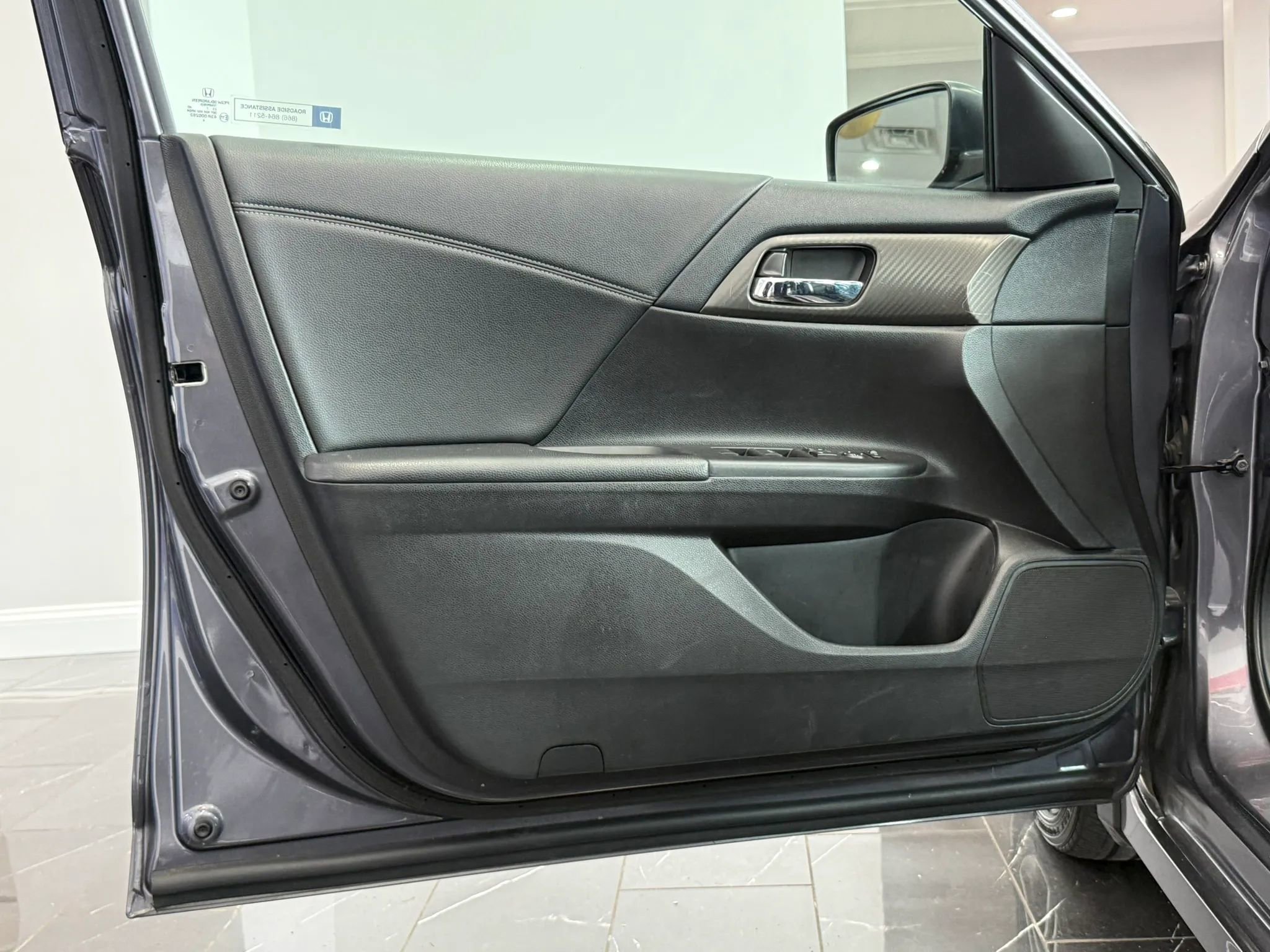 Used 2017 Honda Accord Sport image 7