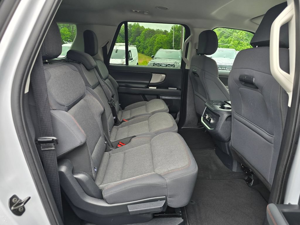 Used 2025 Ford Expedition Max Active RWD image 13