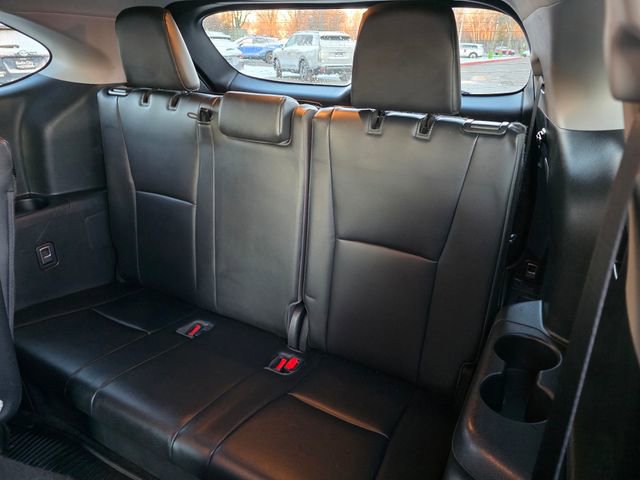Used 2023 Toyota Highlander XLE image 19