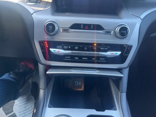 Certified 2023 Ford Explorer XLT image 26