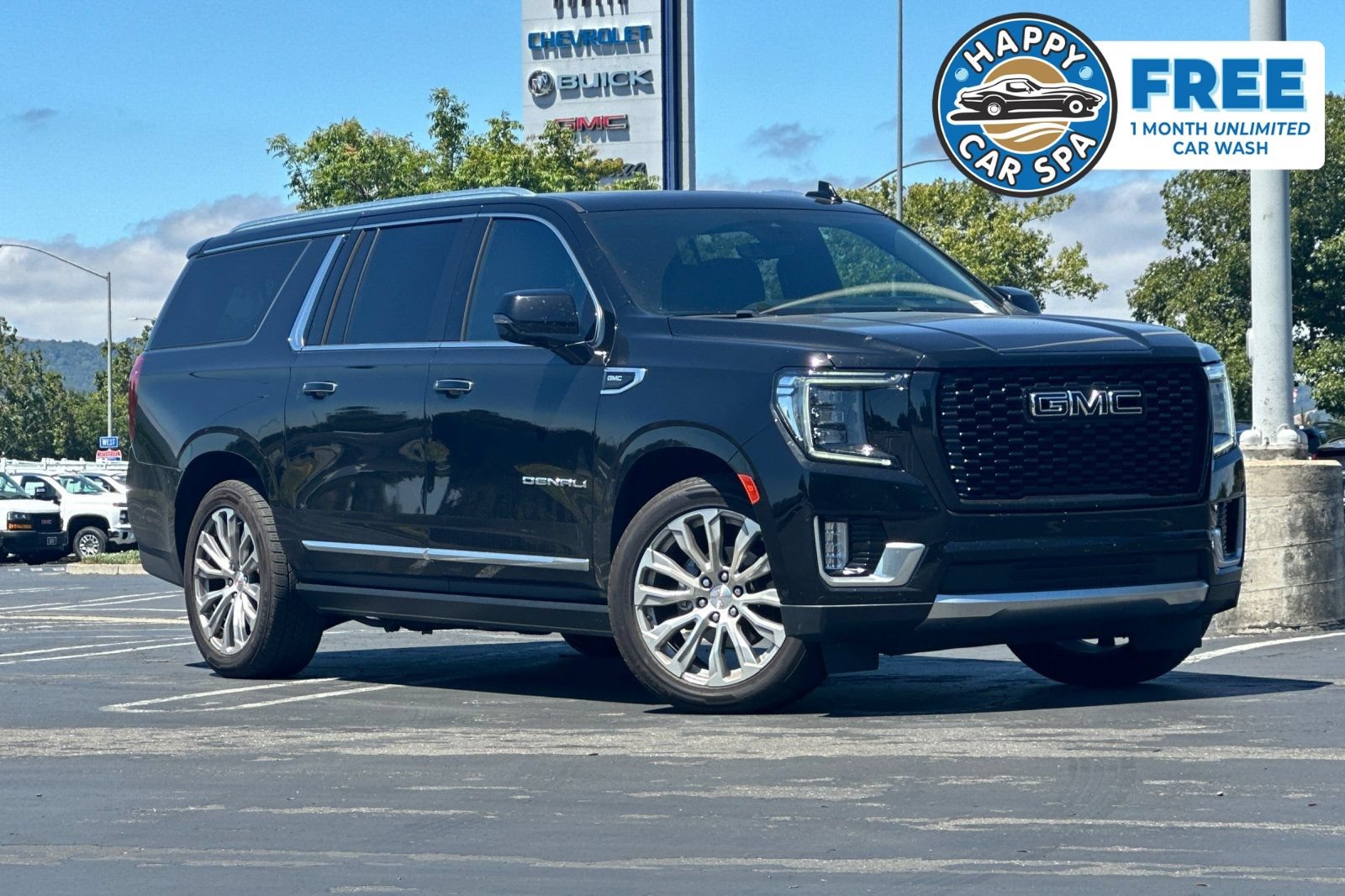 Used 2023 GMC Yukon XL Denali w/ Denali Reserve Package AWD/4WD image 1