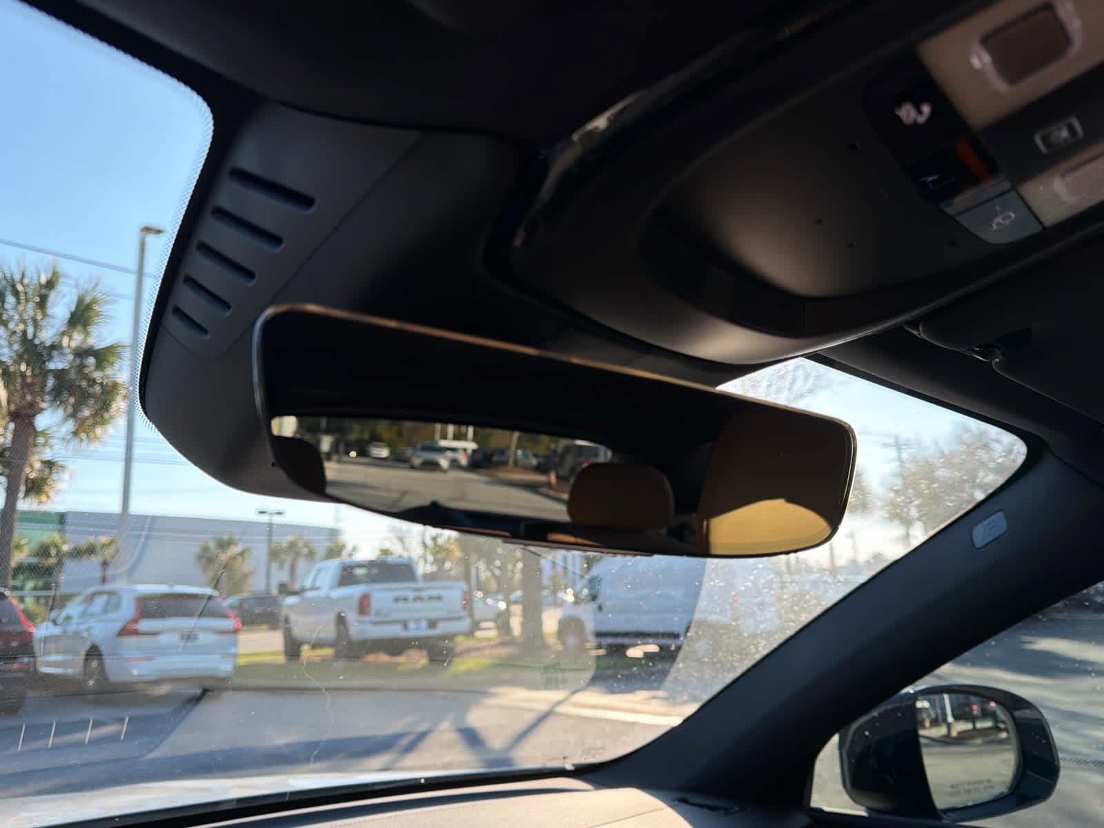 Certified 2024 Volvo XC60 T8 Ultimate w/ Climate Package image 70