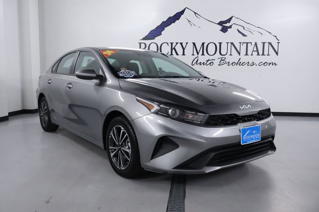 Used 2024 Kia Forte LXS image 1
