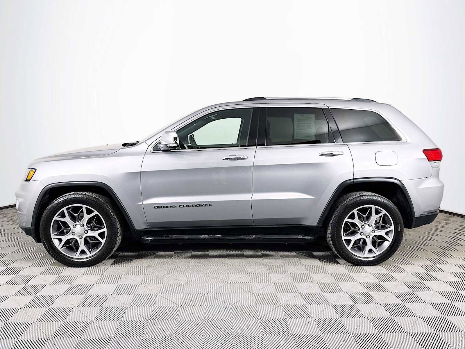 Used 2020 Jeep Grand Cherokee Limited w/ Premium Lighting Group image 8