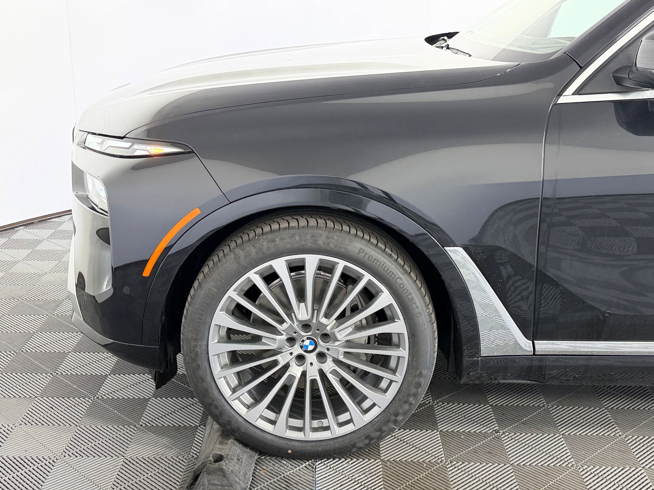 New 2027 BMW X7 xDrive40i image 11