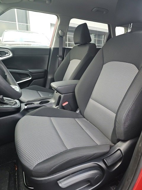 Used 2024 Kia Soul LX w/ Option Group 015 image 6