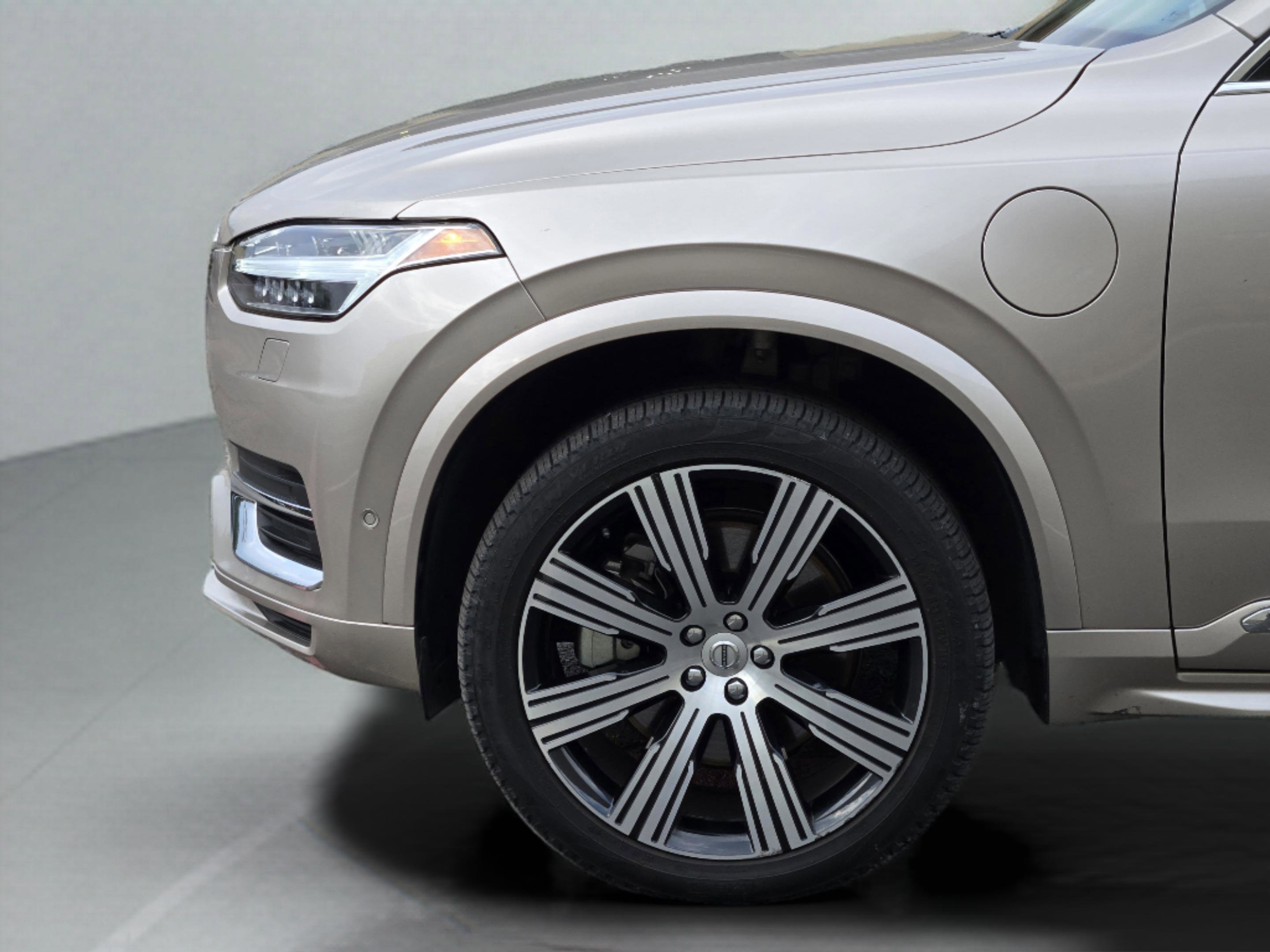 Used 2023 Volvo XC90 T8 Plus w/ Protection Package Premier AWD/4WD image 37