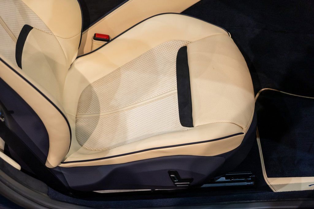 Certified 2024 Ferrari Roma Spider RWD image 43