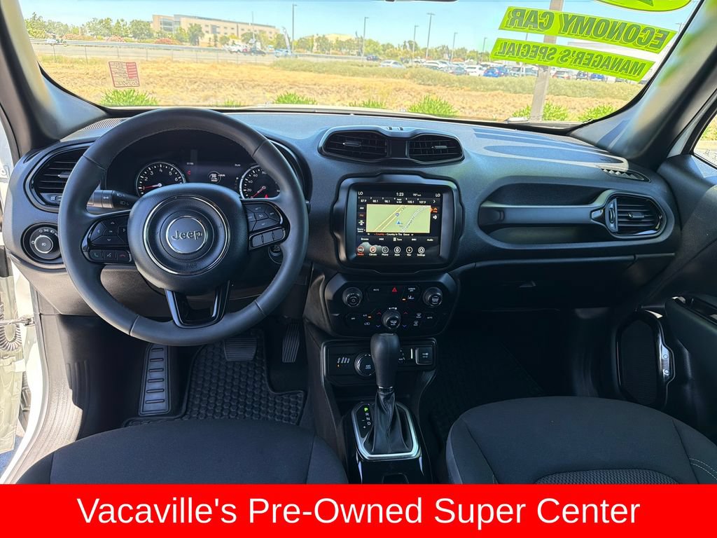 Used 2022 Jeep Renegade Altitude AWD/4WD image 12